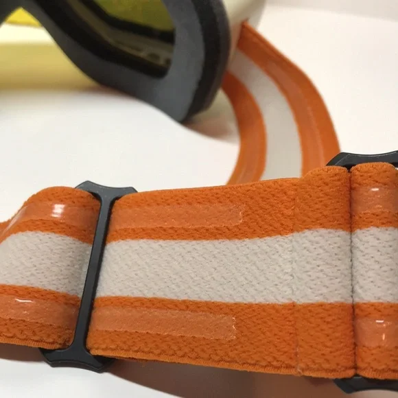 New Authentic Gucci GG Logo Ski/Snow Goggles Pink Iridescent Lens – New in Box - Picture 13 of 14